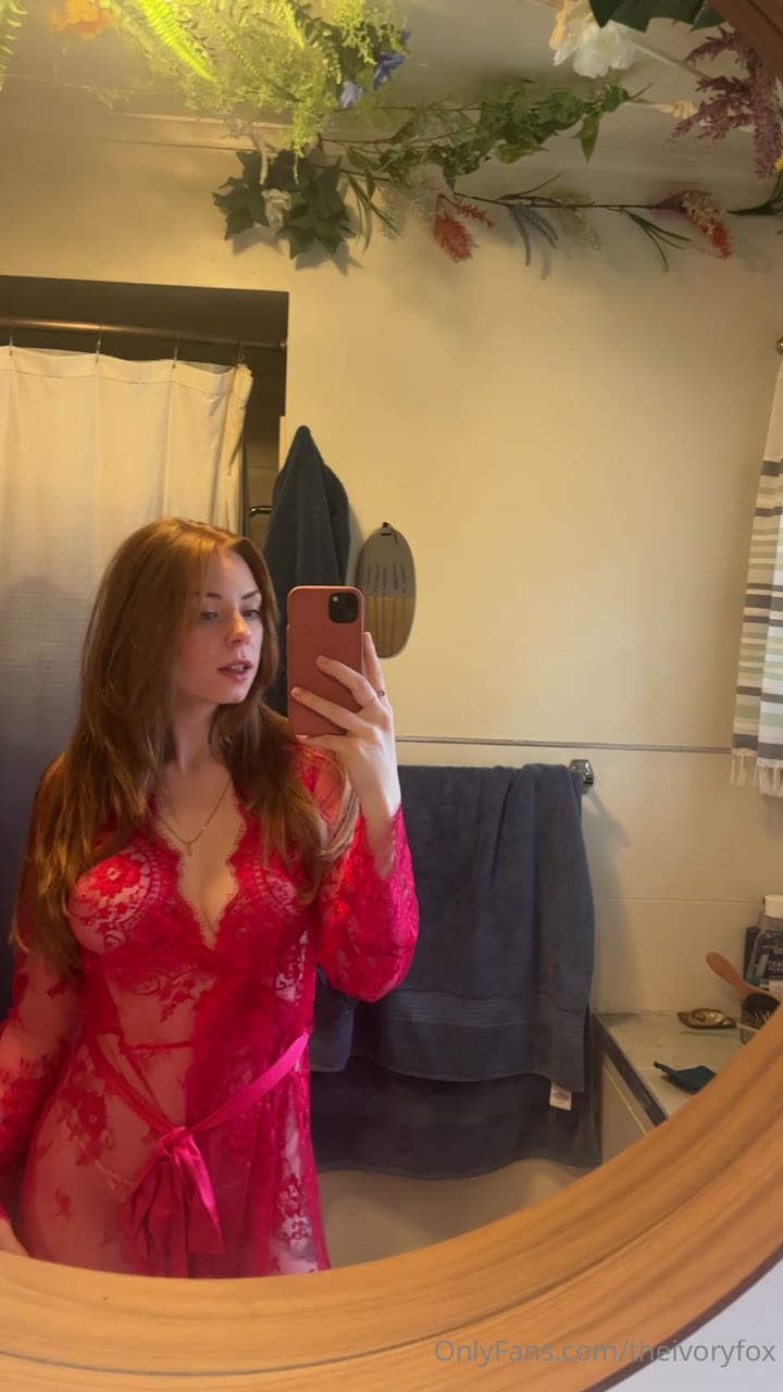 Tattooed Babe Yourivoryfox’s OnlyFans Blowjob Video