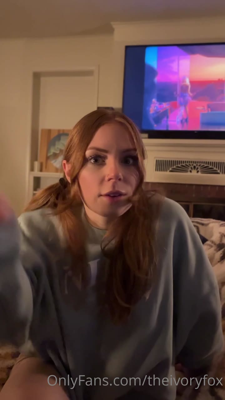 Yourivoryfox’s Big Tits & Tattoos in a Steamy BG Scene