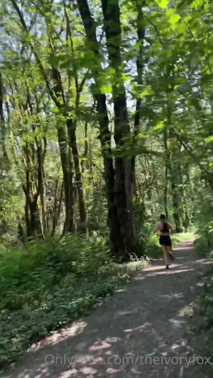 Petite Yourivoryfox Gets Stretched in Her First Anal Scene