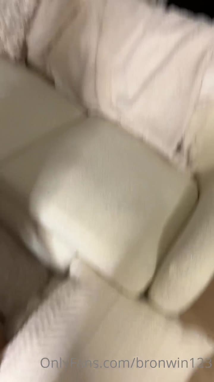 Leaked BG Show: Hot and Petite Bronwin’s OnlyFans Sextape