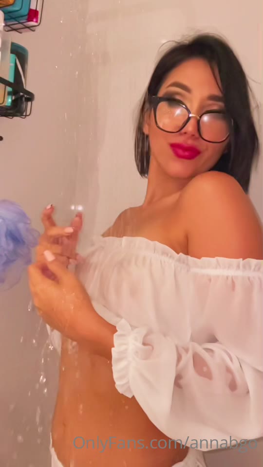 Annabgo leaked OnlyFans: Cosplay Latina Babe’s Steamy Nude Blowjob Video