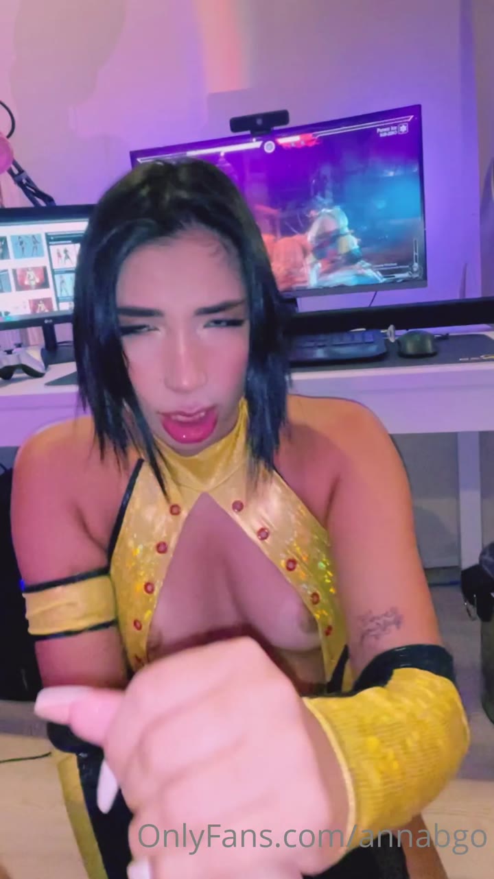 Annabgo leaked: Big Tits Latina Masturbates in Exclusive Nude Camshow