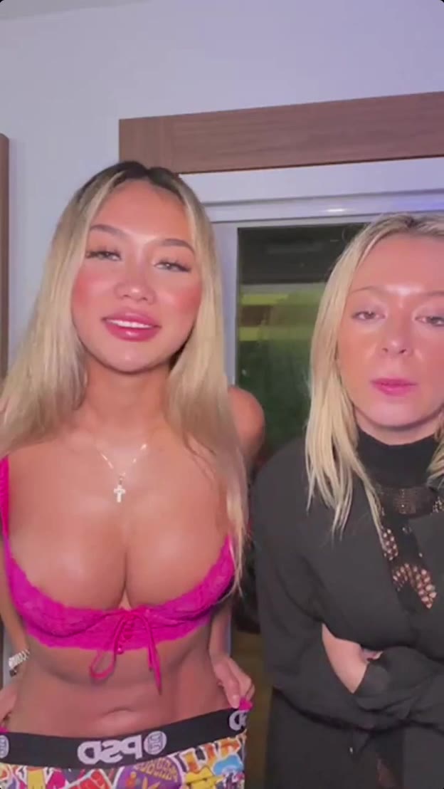 Vietbunny leaked OnlyFans: Lesbian Passion and Blowjob Combo from Asian Beauty