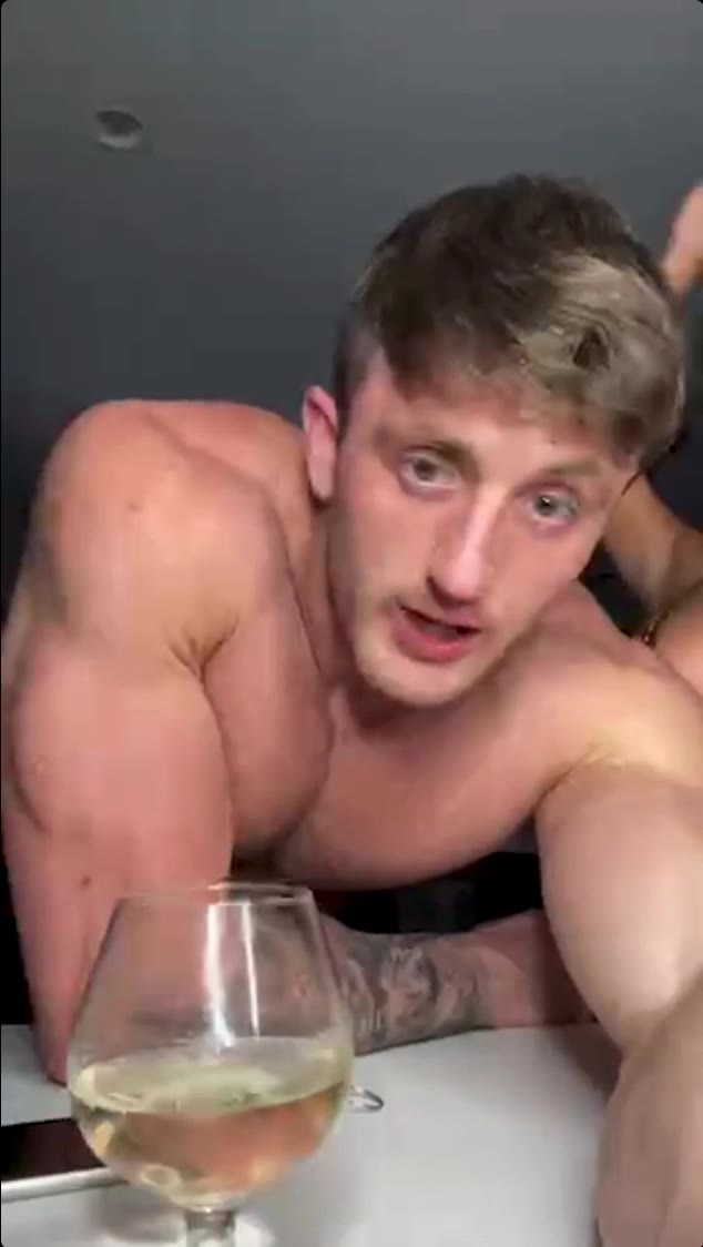 Vietbunny leaked: Hot BG and POV Creampie Action with Vietbunny’s Fake Tits