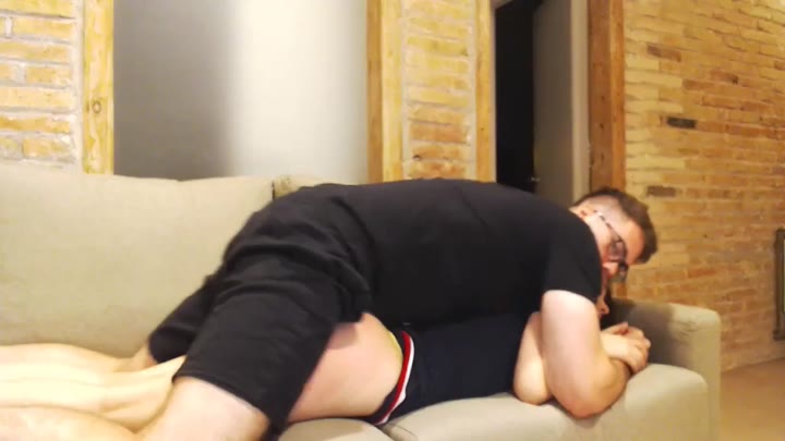 Ellieleen: Petite Camgirl’s Steamy Squirt Show