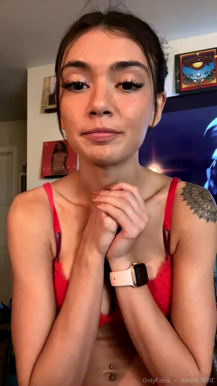 Amirabrie’s Fake Tits Fucking Session