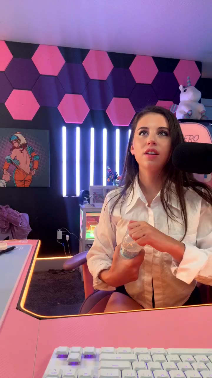 Fake Tits Fantasy: Violetsummers Perfect Rack on Display