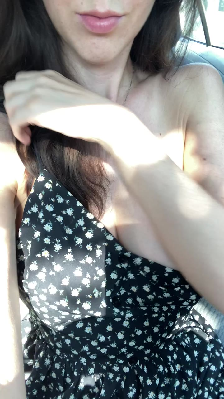 Lady_In_the_Streets  nude onlyfans public