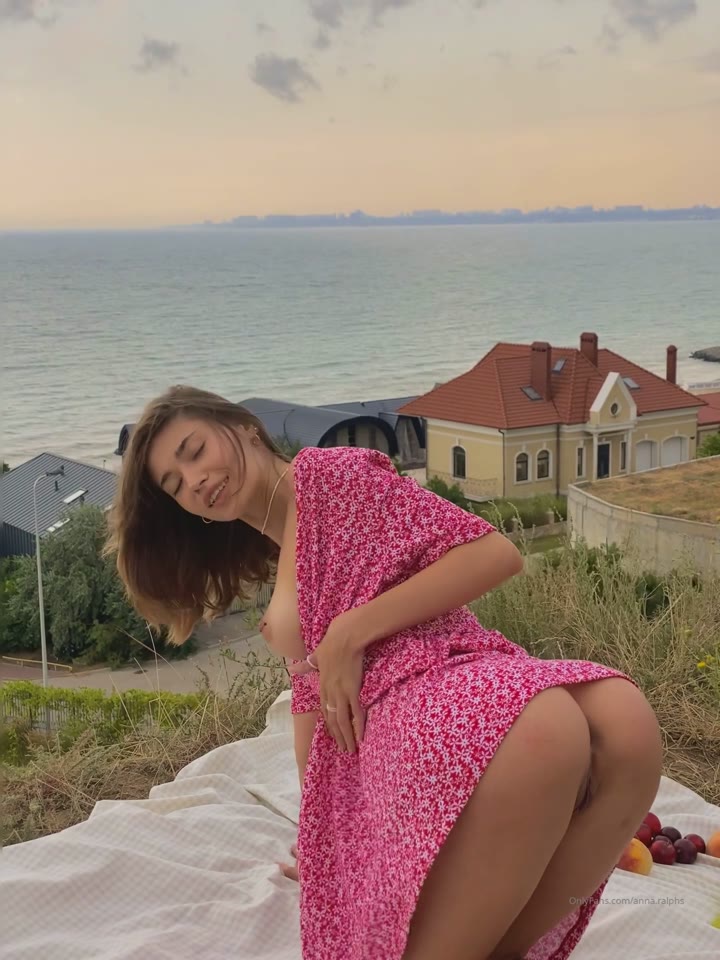 Petite Pornstar Anna Ralphs Deep Anal Ride