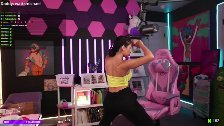 GG Romance: Violetsummers & Her Bestie Get Wet