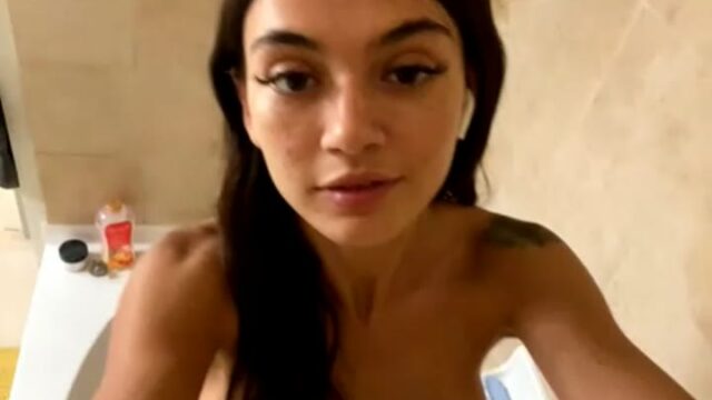 Amirabrie’s Fake Tits in Hardcore BG