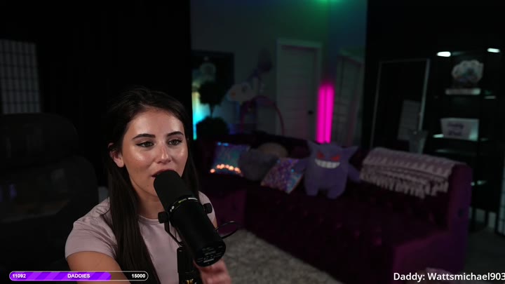 Petite Beauty Violet brandani First Anal Creamy Finish