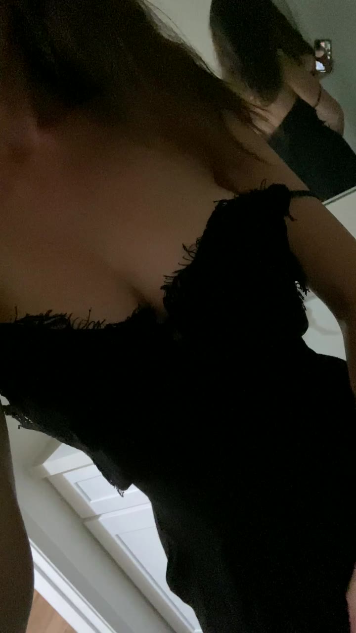 Lady_In_the_Streets  onlyfans shower