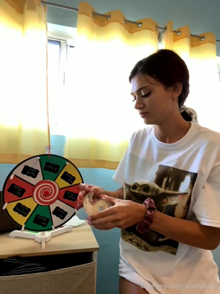 Amirabrie’s Petite Body Taking It Deep