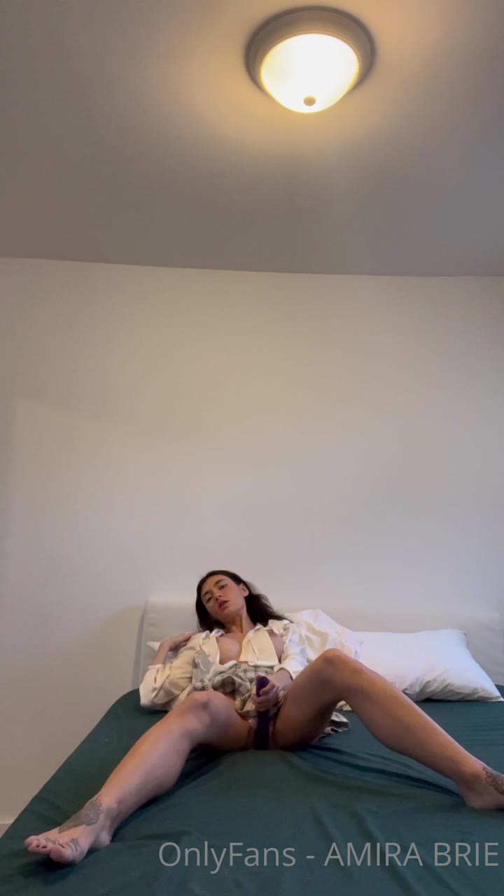 Petite Latina Amirabrie’s Steamiest Sucking Scene