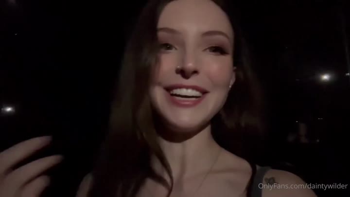 Petite Camgirl Dainty Wilder Squirts on Toys