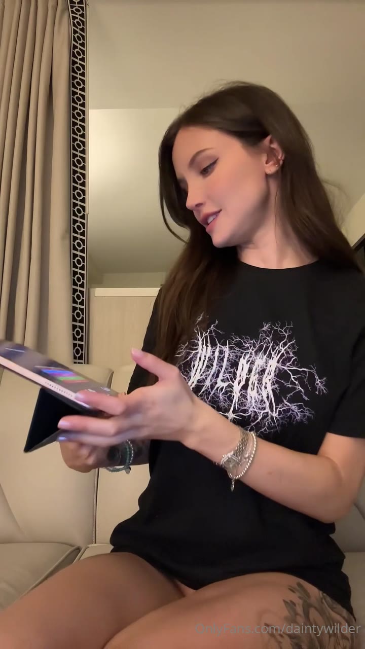 Petite Camgirl Dainty Wilder’s Wildest Toys Night
