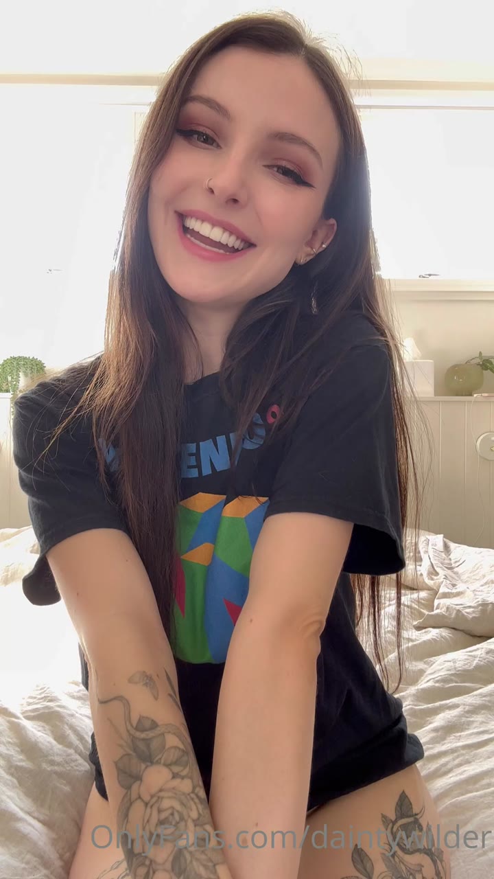 Camgirl DaintyWilder Ultimate Anal Gaping Challenge