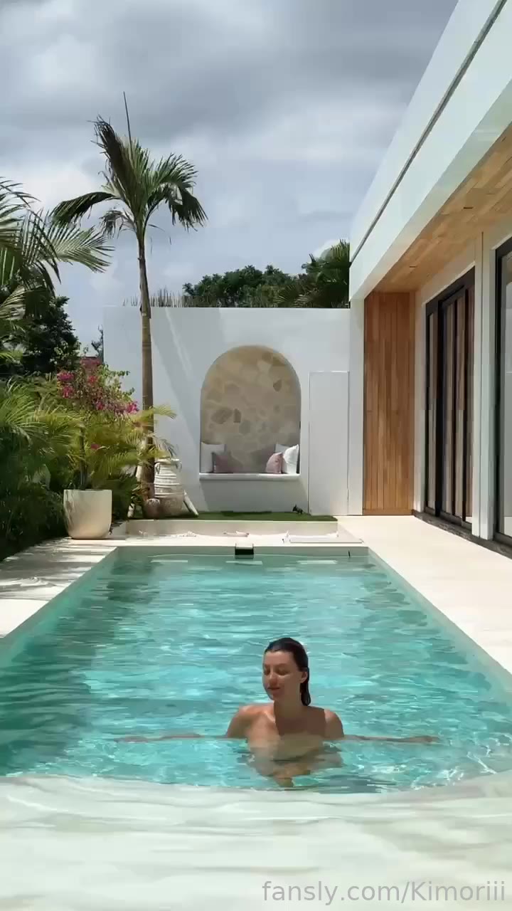 Petite Beauty Kimoriiii’s Creampie Addiction