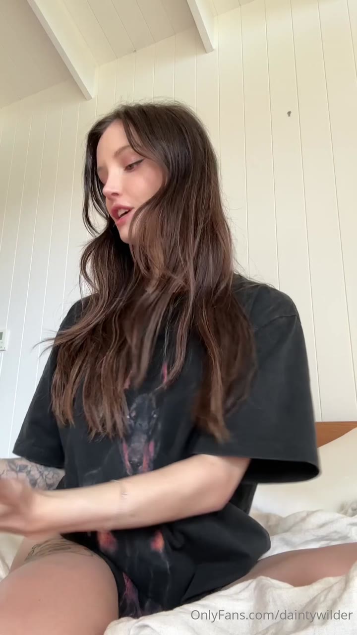 OnlyFans Bombshell DaintyWilder Kinky Cumshot Collection