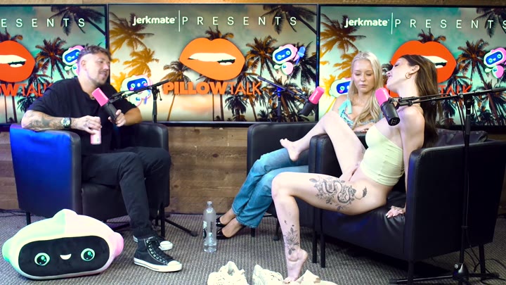 Public GG Makeout – DaintyWilder Wildest Exhibition