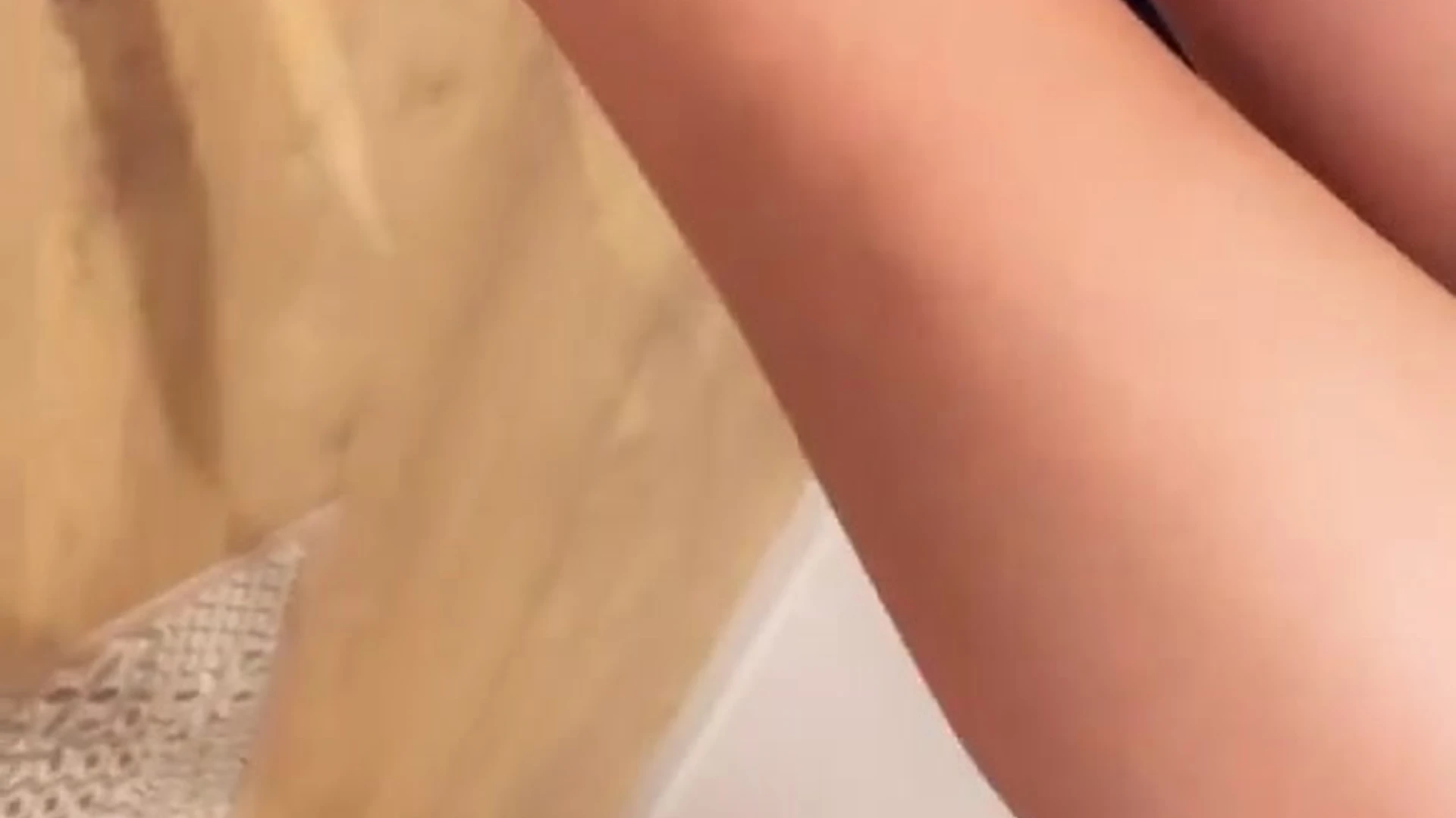 maneater Sweating petite Littlesubgirl onlyfans leak