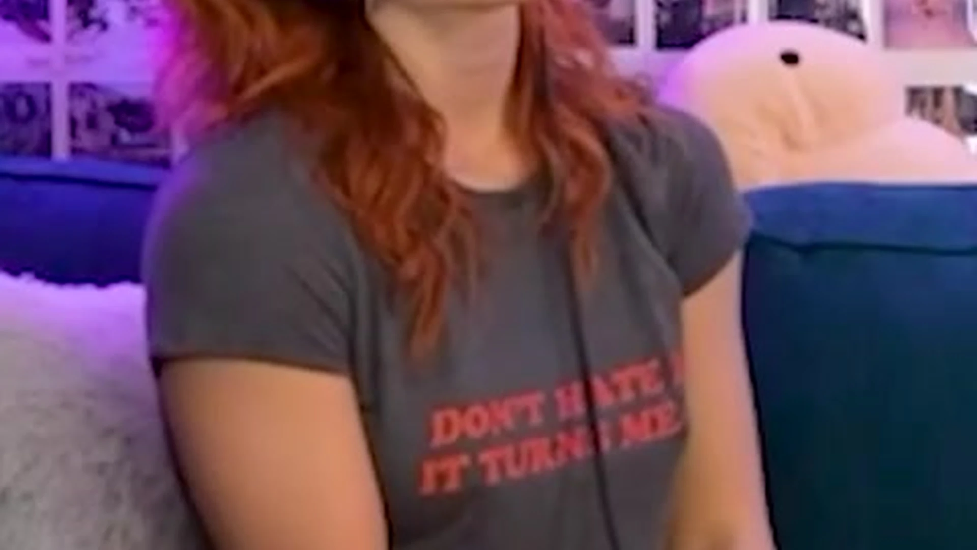 Magnetic  sucking Caucasian Molly Stewart face