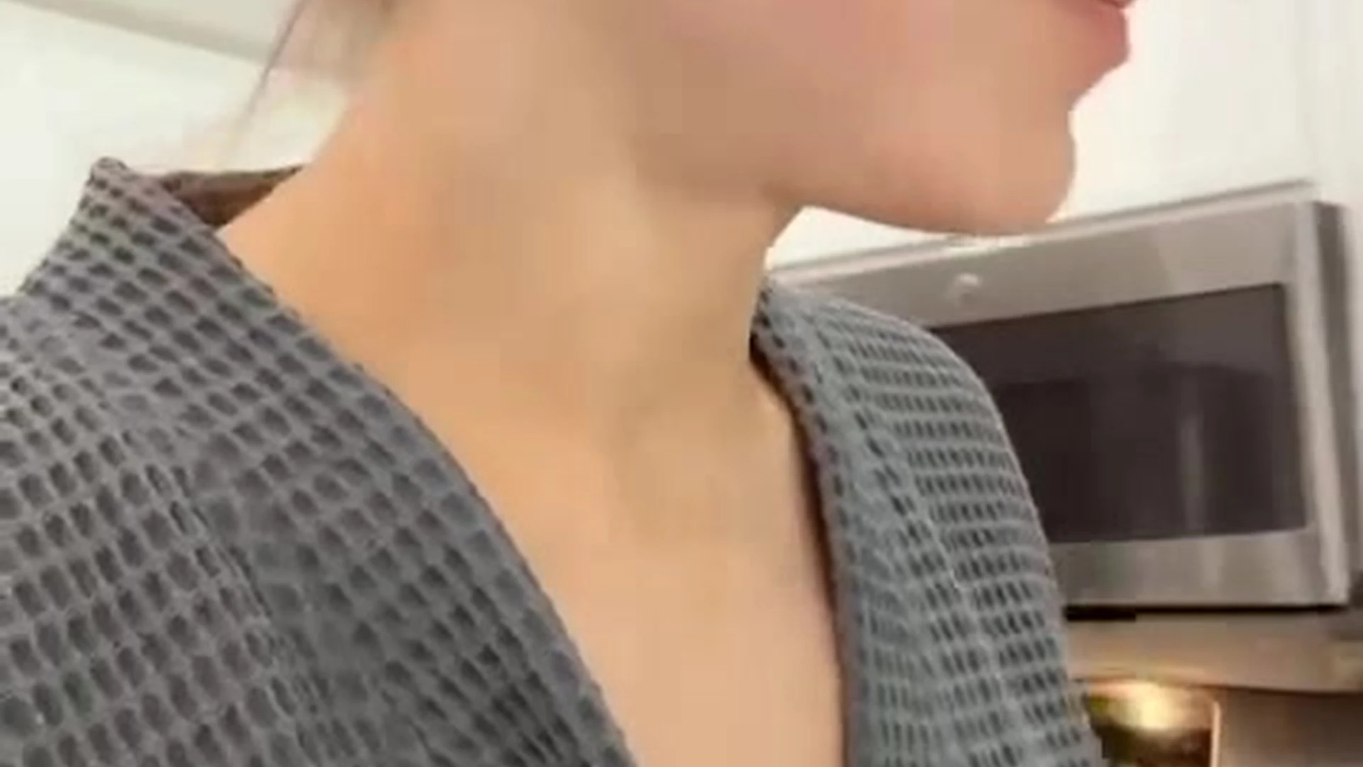 brunette Molly Stewart leak pic private dm video