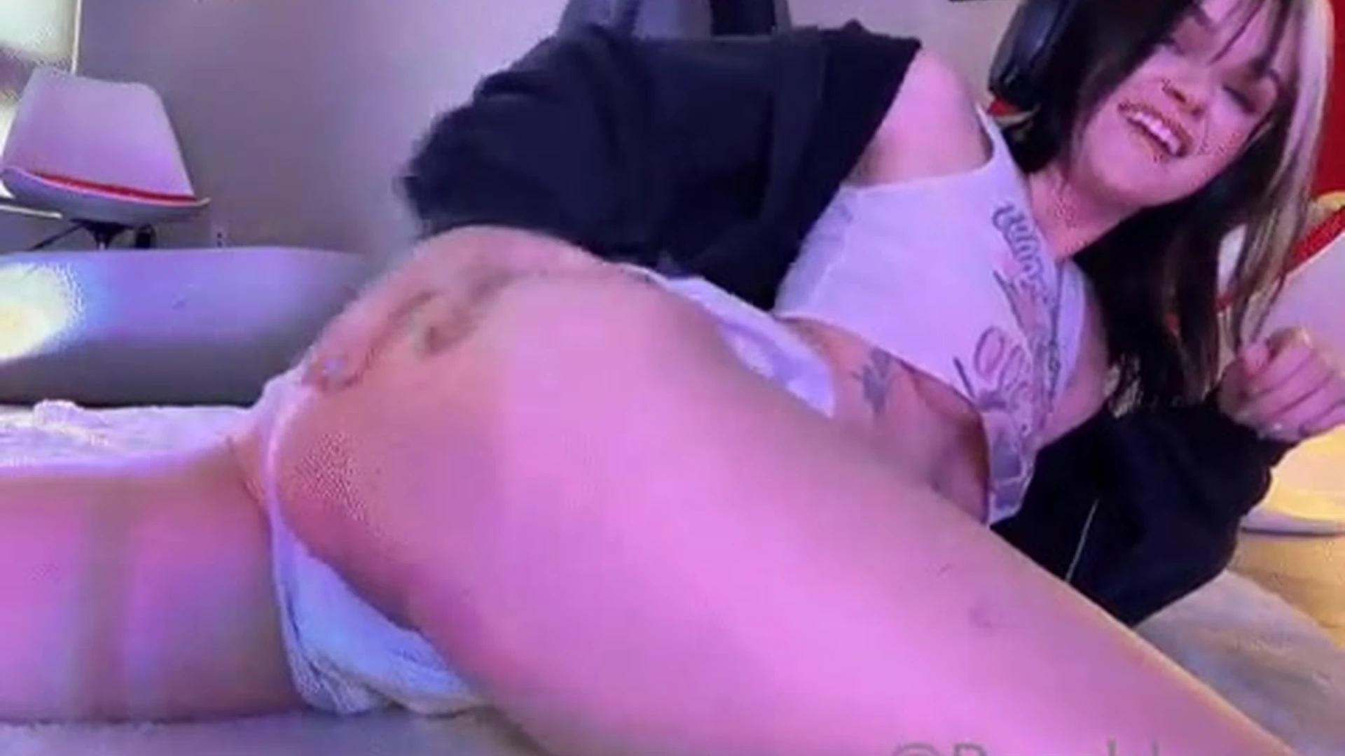 small ass peachjars free onlyfans Epic