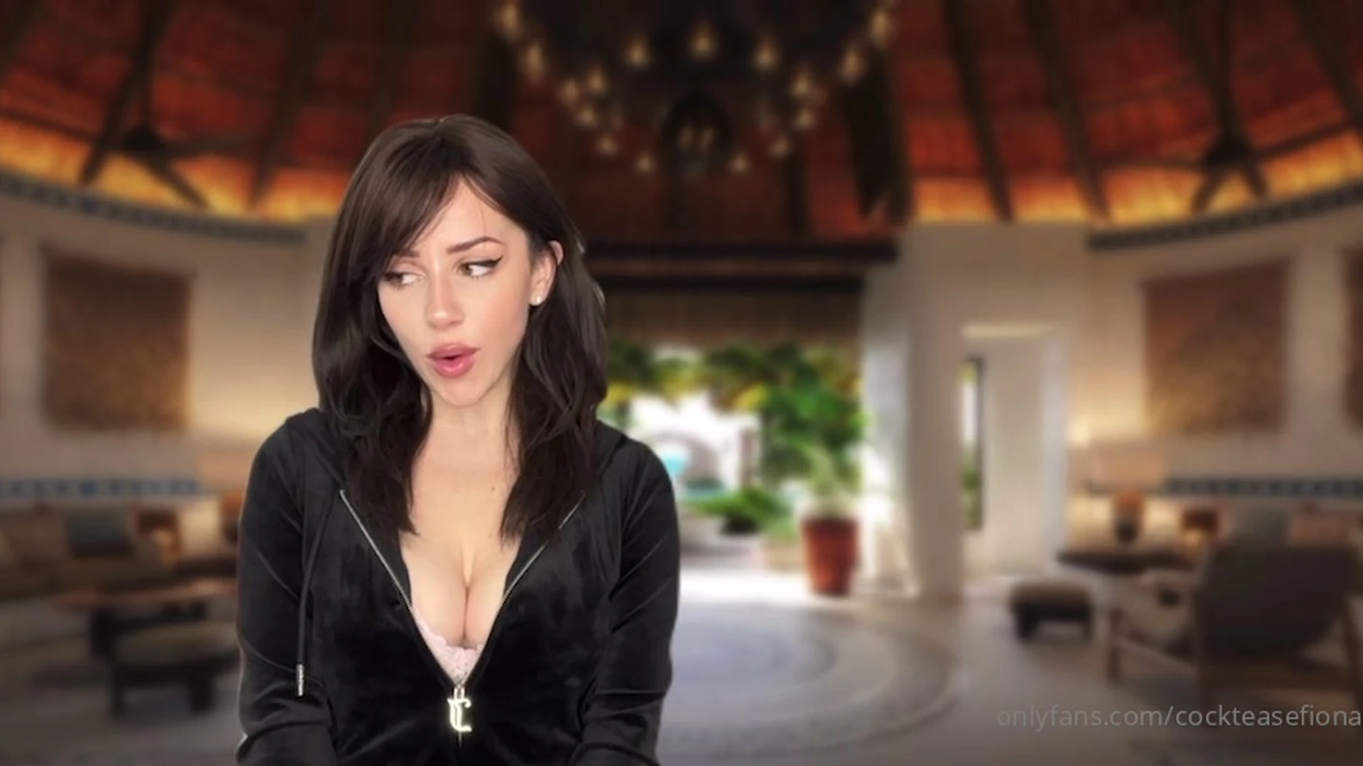 beautiful caucasian Mama Fiona onlyfans leaks Epic