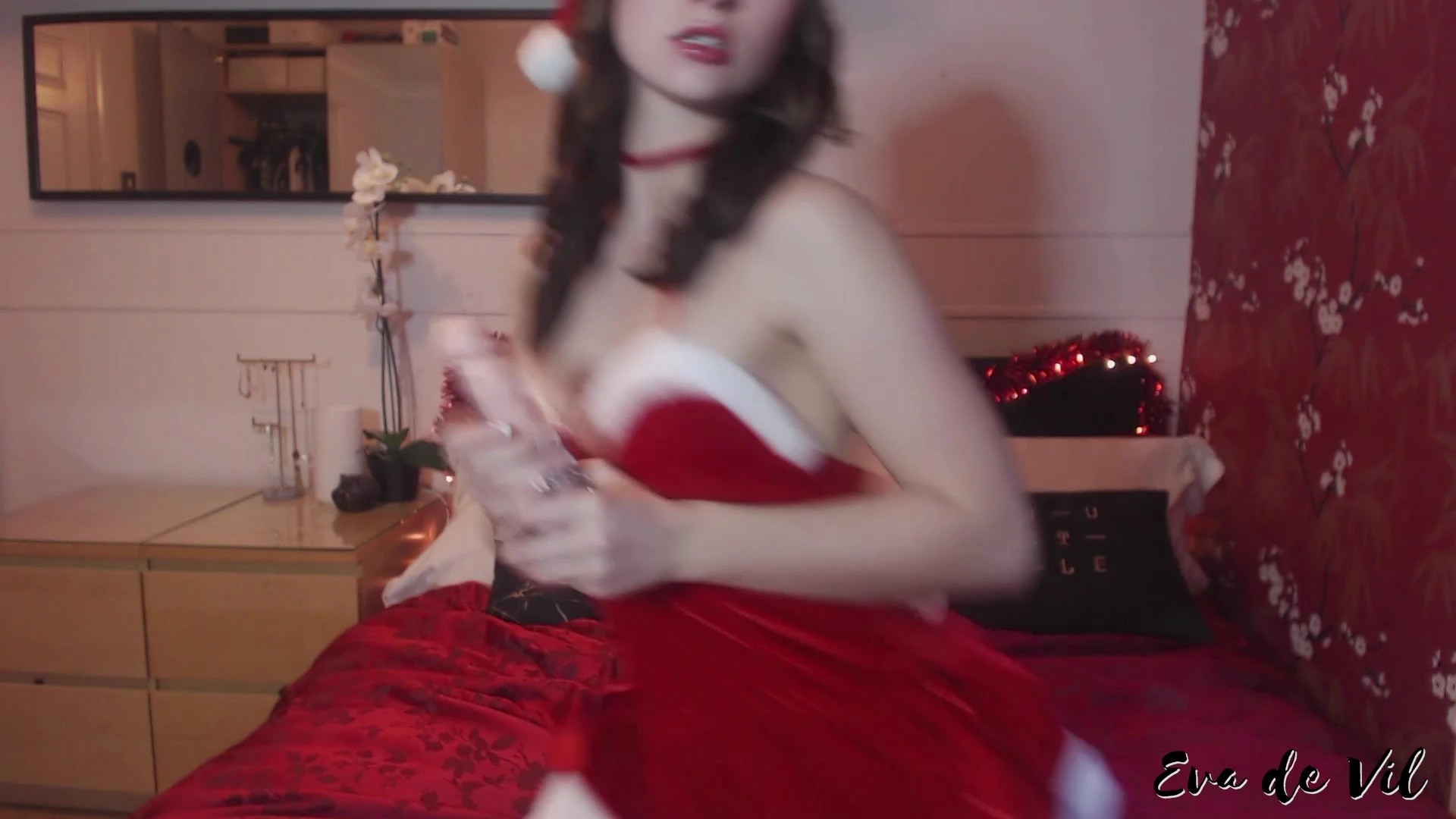 Empowered Sweating Brunette Eva de Vil nude