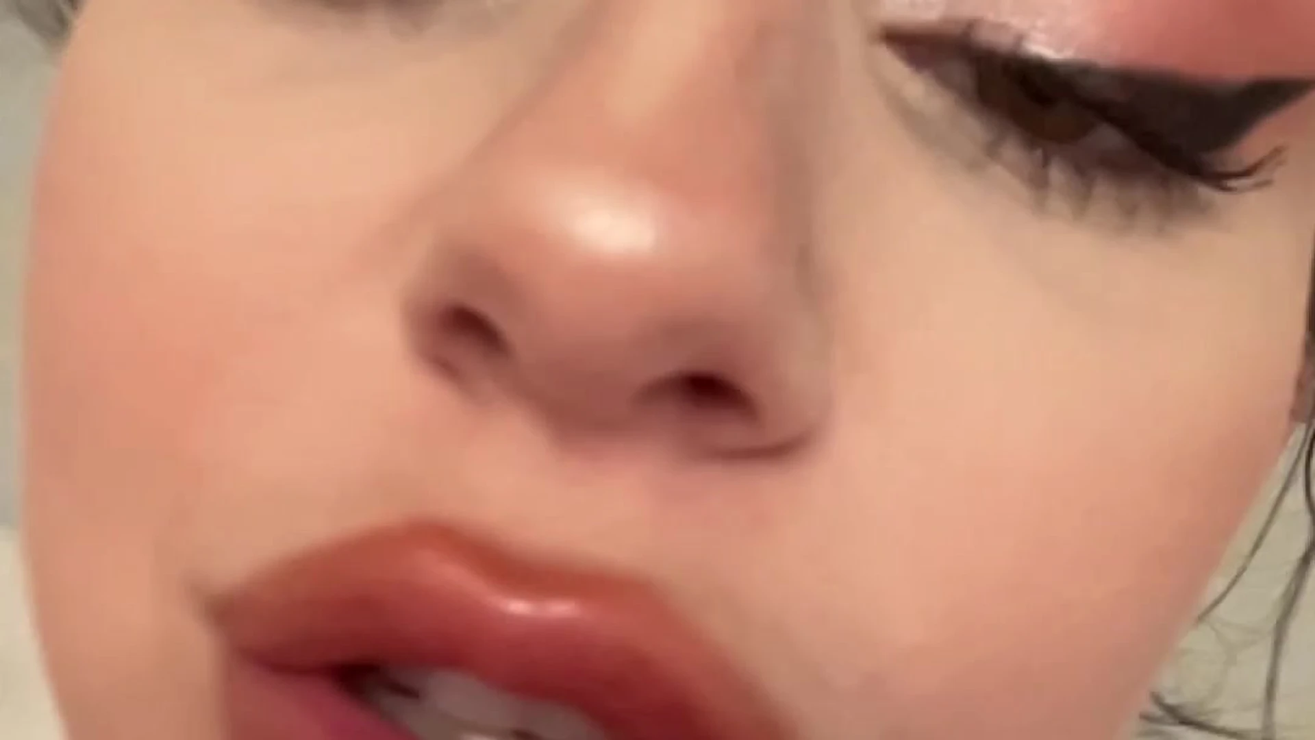 caucasian Mama Fiona simpcity