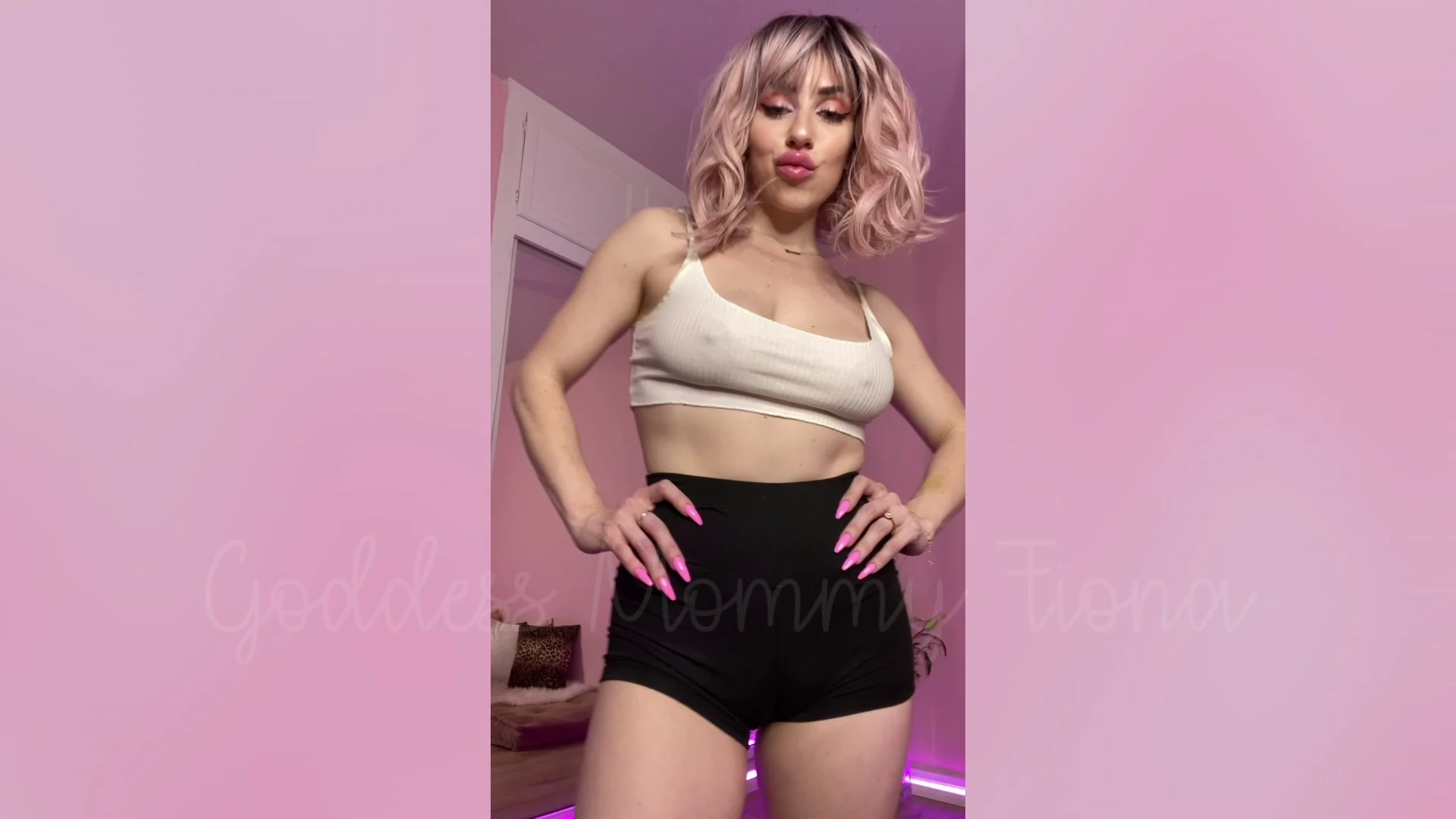 slutty bitch Petite Mama Fiona real name