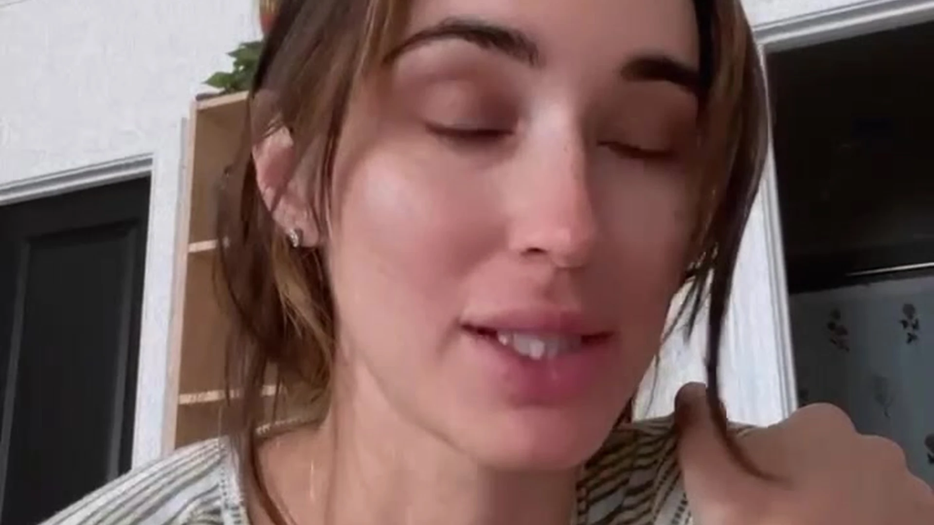 sexy bitch Caucasian Natalie Roush nude pic Exposed